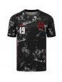 Moške Nogometnih dresov Kanada Alphonso Davies #19 Gostujoči SP 2026 Kratki rokavi Moške Nogometnih dresov Kanada Alphonso Davies #19 Gostujoči SP 2026 Kratki rokavi